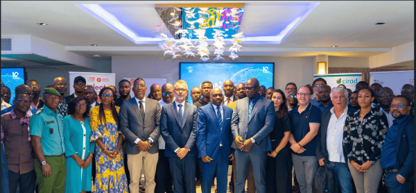 Photo de famille lancement de l'atelier, abidjan © Connect Initiative