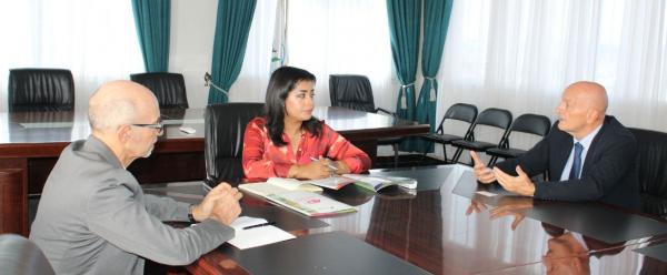 Rencontre des directeurs régionaux du Cirad en océan Indien et en Afrique Australe et Madagascar avec la secrétaire d'Etat en charge de la souveraineté alimentaire. © M. Rananja, Cirad