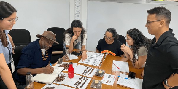 Participantes durante el taller en Costa Rica cacao