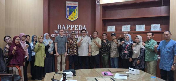 Bappeda de Sulawesi Central accueille une réunion avec l'équipe Cirad/Instiper et divers acteurs du secteur privé et de la société civile (© Manuel Boissière)