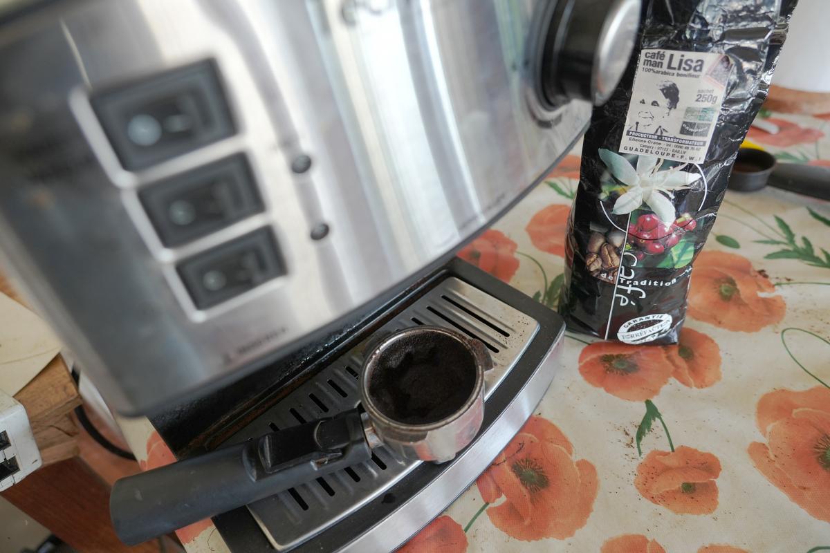 Le caf&eacute; Man Lisa d&rsquo;&Eacute;tienne Crane