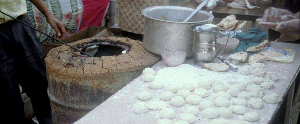 Préparation de galettes de blé au nord-est de l'Inde (image d'archives). © G. Trébuil, Cirad