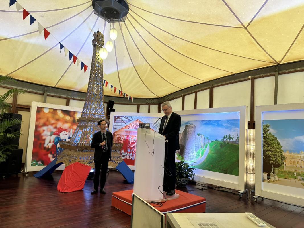 Discours d'inauguration de l'Ambassadeur, S. E. Nicolas WARNERY à l'Ambassade de France à Hanoï le 12 mai 2023