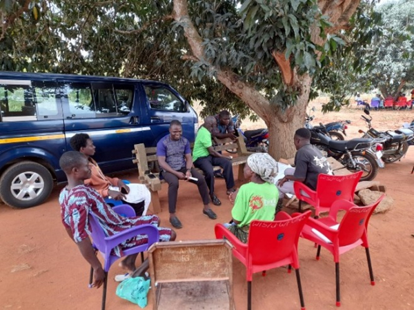 Discussions de groupe sur les m&eacute;canisations &agrave; Avalavi &copy; T. Bakker, Cirad
