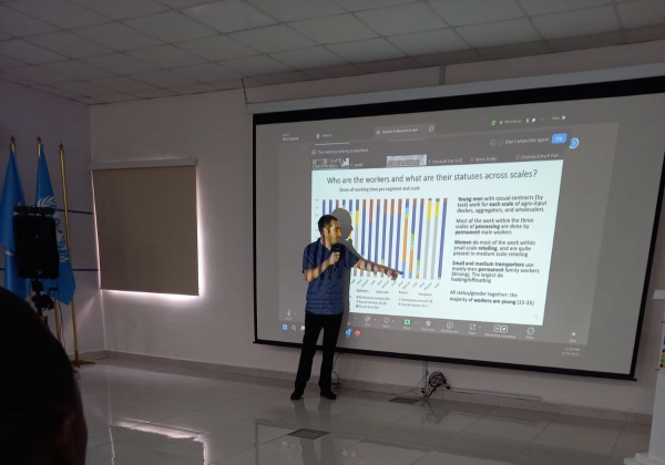 Présentation lors de l’atelier. © P. Girard, Cirad