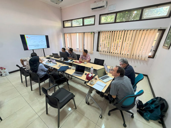 Meeting with ICCRI (Indonesian Coffee and Cocoa Research Institute) and the University of Jember. &copy; Baldwin Jehanno