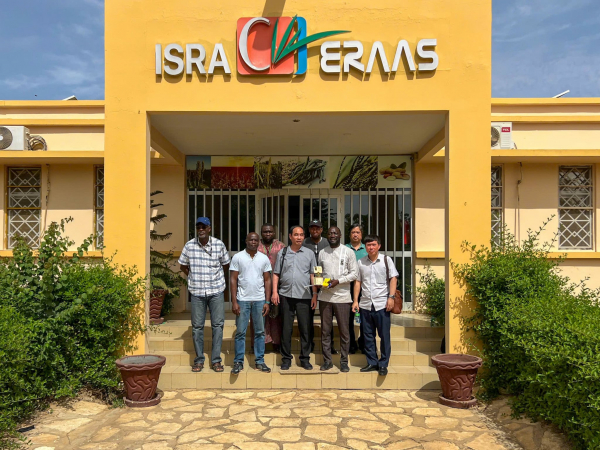 Visite de la délégation vietnamienne au centre de recherche ISRA-CERAAS à Thiès