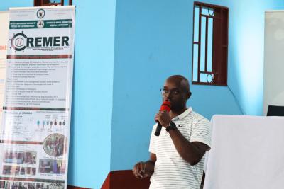 Intervention de Mathias Talla Mba. © S. Koutchou, Cirad