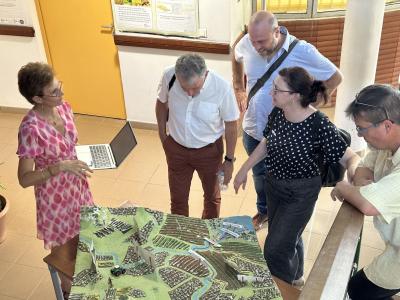 Visite ANR au CAEC.1. © L.Parrot.jpg