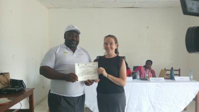 Remise des attestations de formation en technologies agricoles durables aux agricultrices et agriculteurs &copy; S. Koutchou, CIRAD