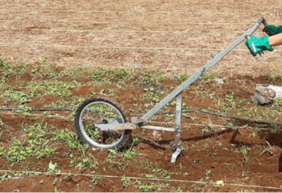 Houe mara&icirc;ch&egrave;re. &copy; DR, CIRAD
