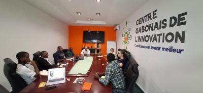 Sessions de travail à la CGI, Centre Gabonais de l’Innovation : présentations scientifiques, groupes de discussion et recommandations stratégiques pour répondre aux enjeux identifiés. © One Forest Vision - Gabon